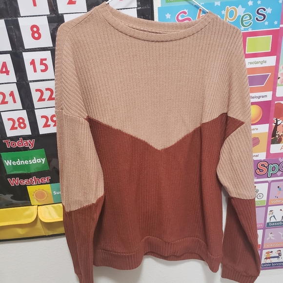 Drop Shoulder Colorblock Pullover - Picture 5 of 6